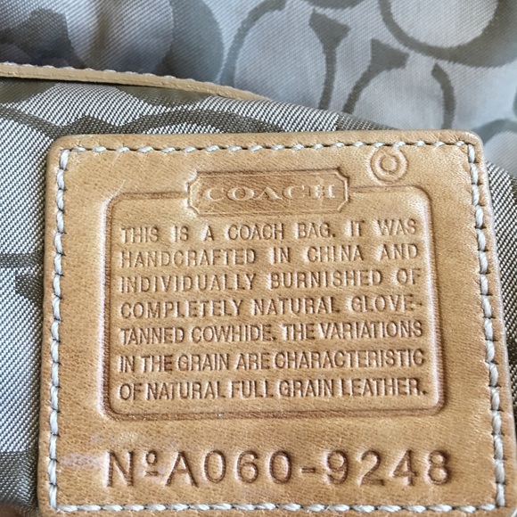 Coach hand bag use - Picture 6 of 8